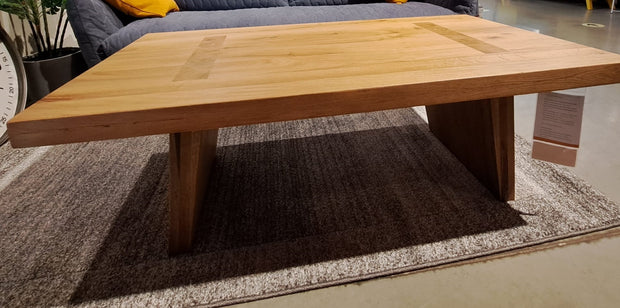 Couchtisch aus Wildeiche Pantano Nobil Regular Eiche (2)