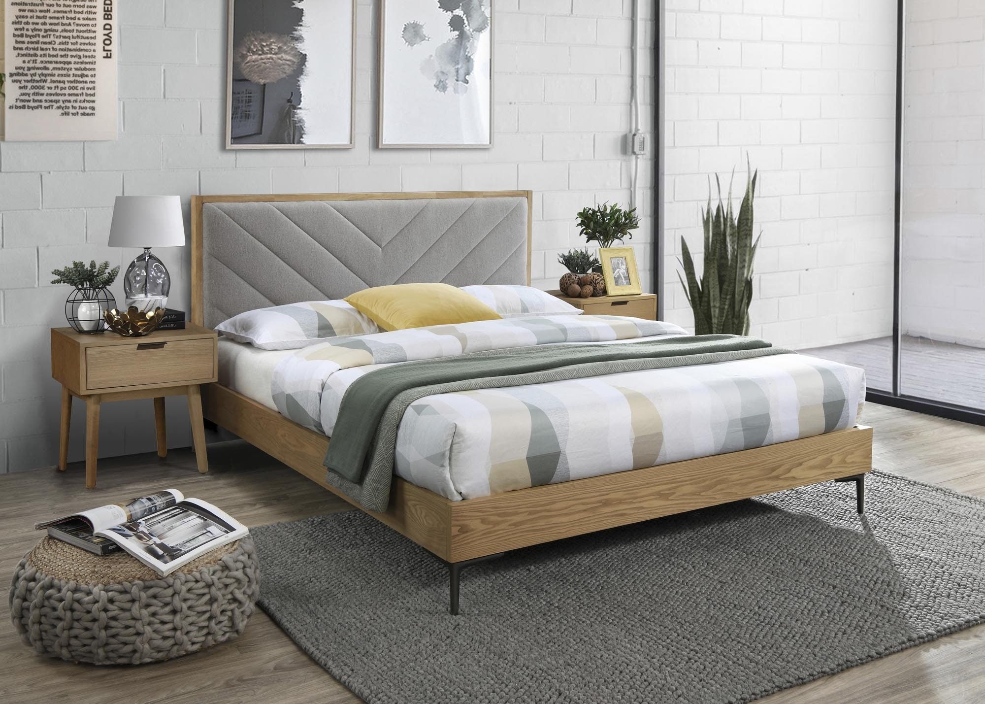 Bett mit Stoff Margaretann Grau & HLMP-PAT-TAP-MARGARITA-GREY
