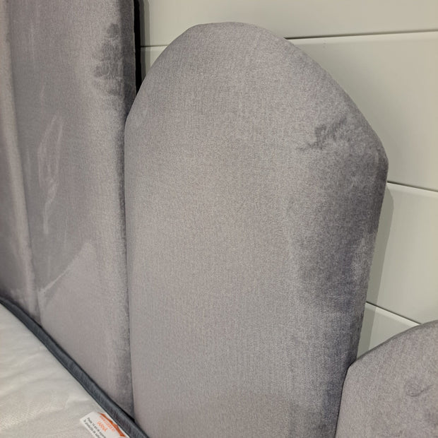 Tagesbetten mit Stauraum, aus Stoff, Bumps Left Grau (3)