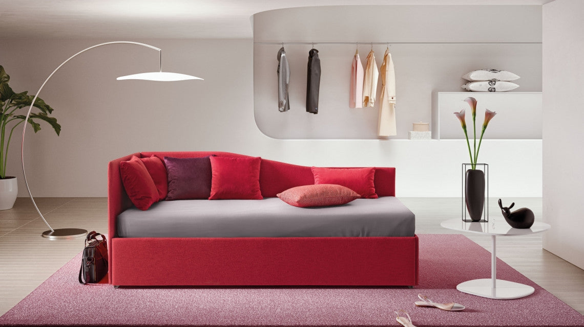 Tagesbett mit Stauraum, aus Stoff Solanis S Rot